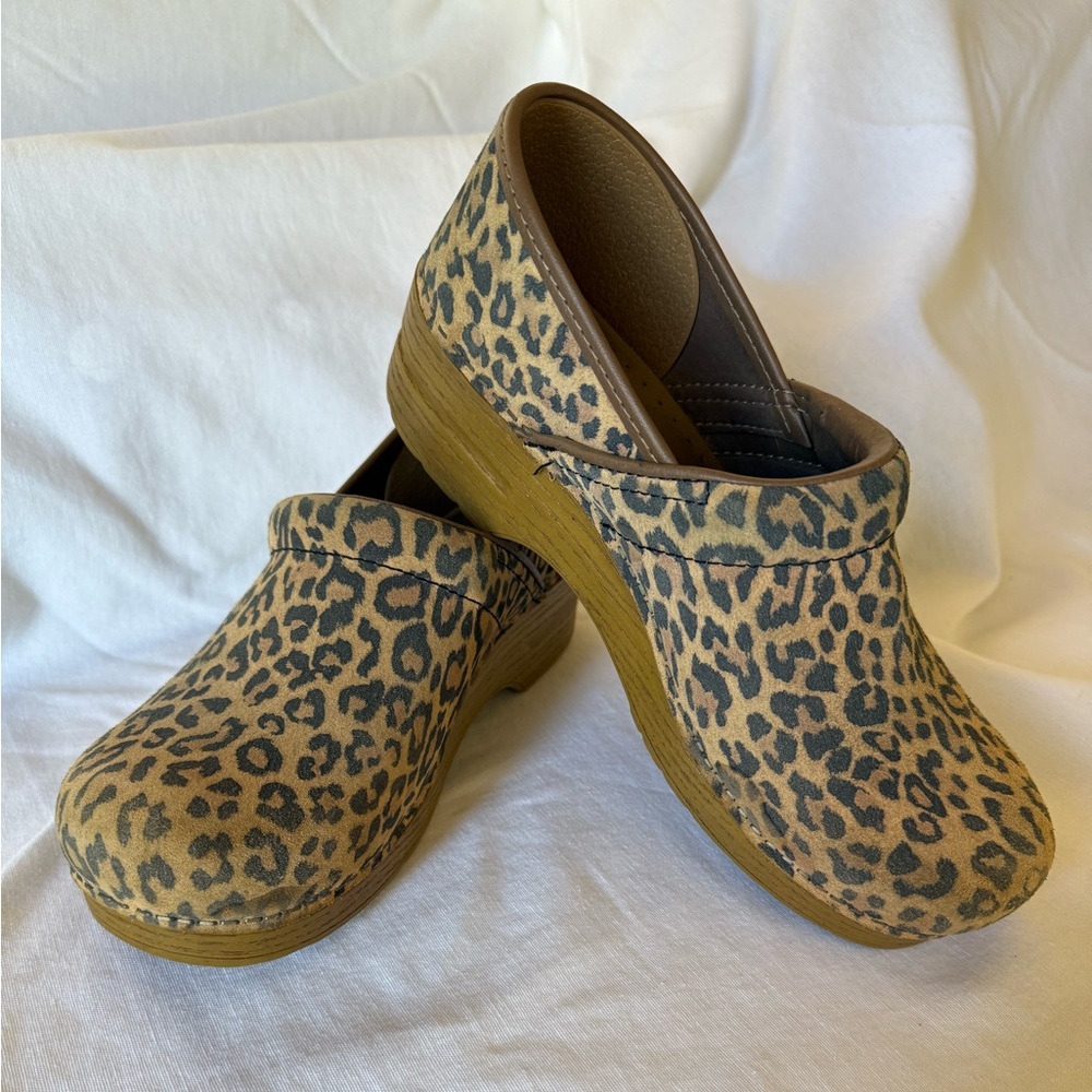 Leopard Print Women's Clogs